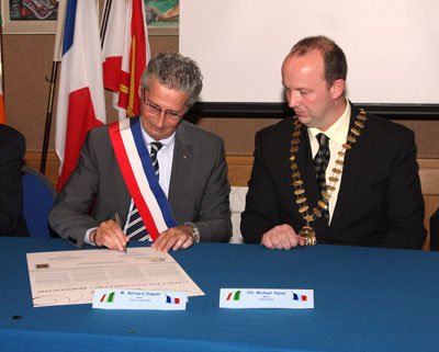 signing